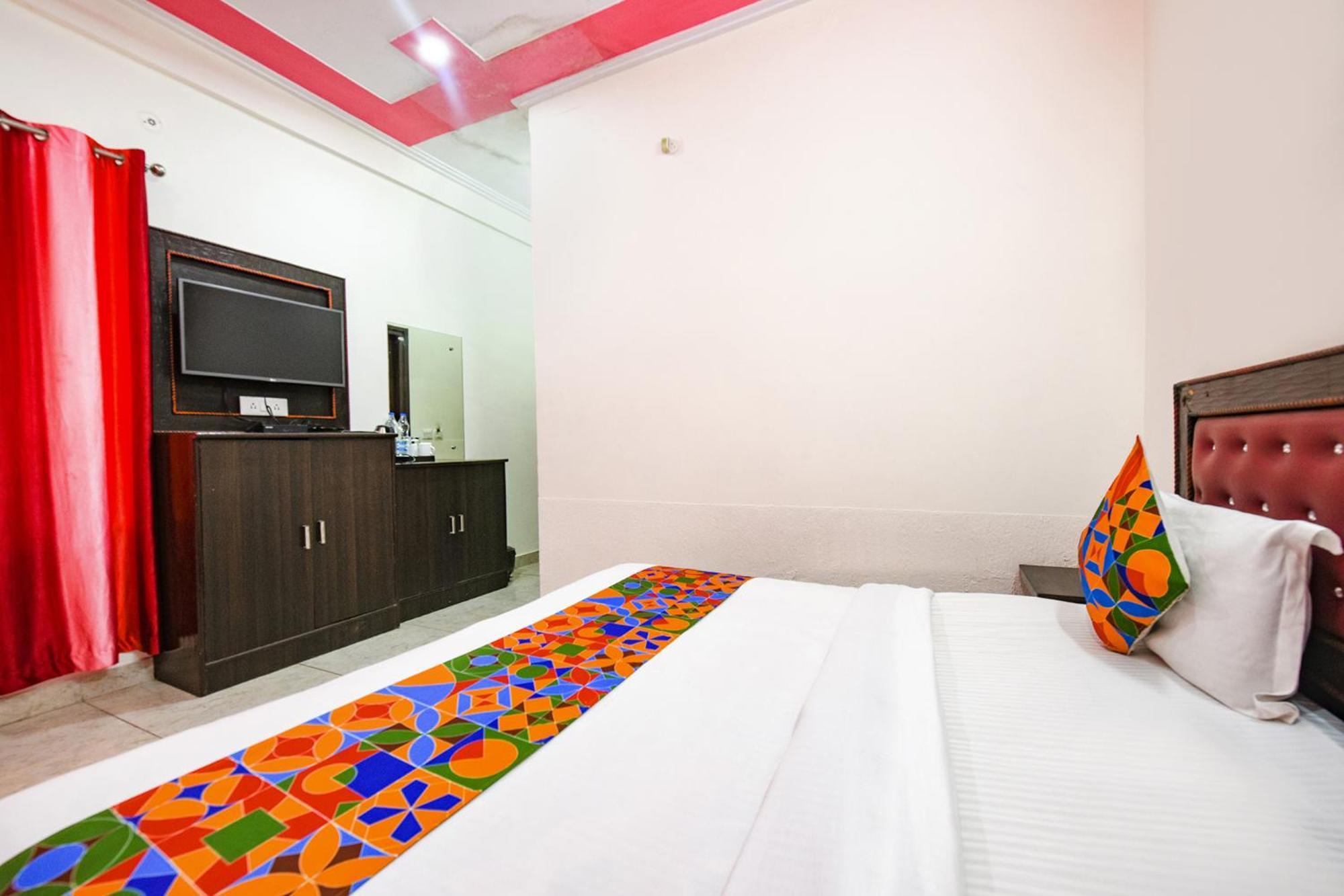 Fabhotel Kempty Lake Resort 무소리에 외부 사진